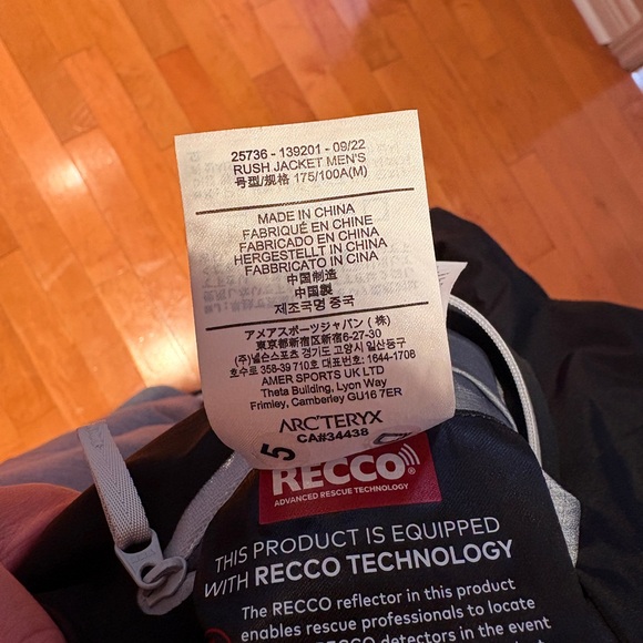 Arc'teryx Black Ski Jacket with Gray Accents - Picture 6 of 15